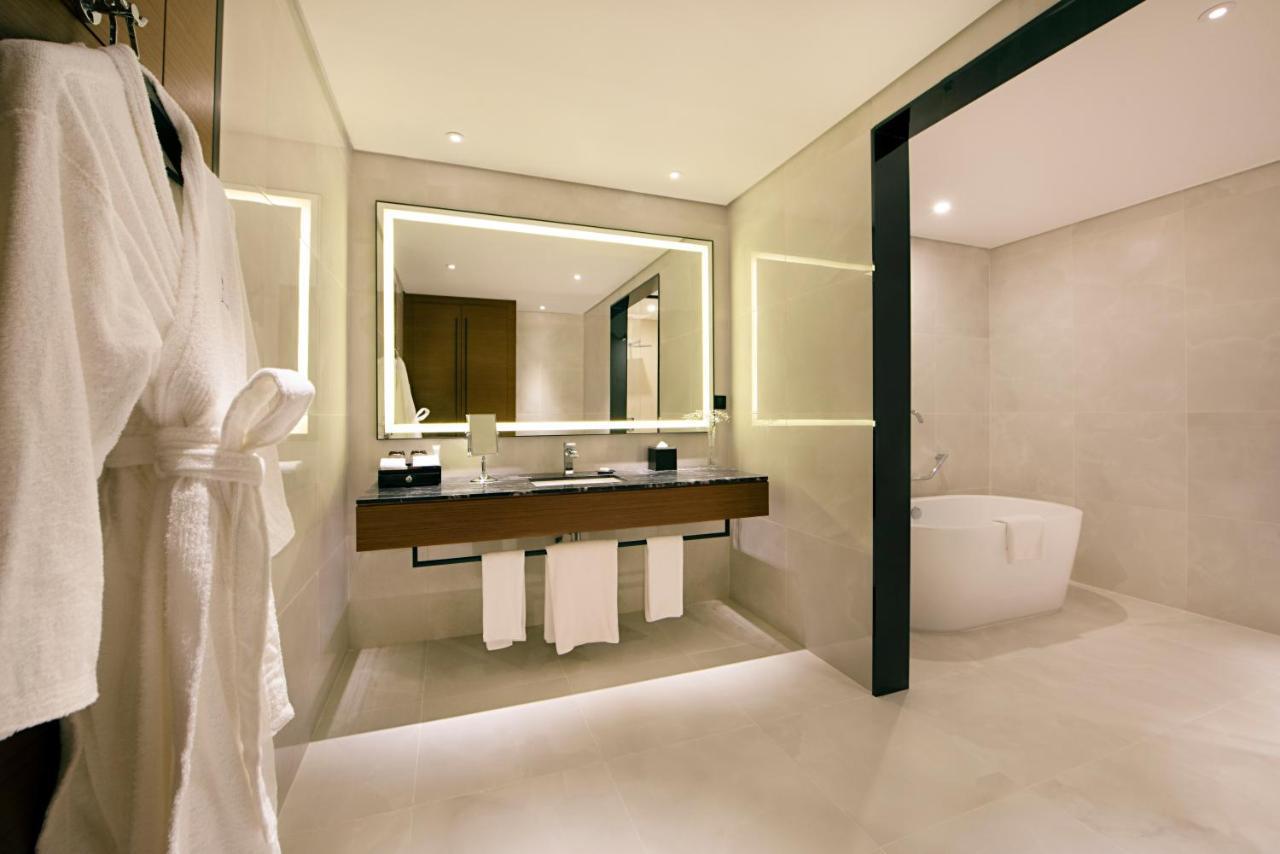 Asiana Grand Hotel Dubai Exterior foto Bathroom